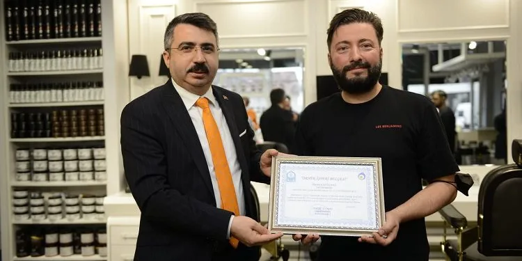 Bursa Yıldırım’da örnek iş yerleri ödüllendirildi