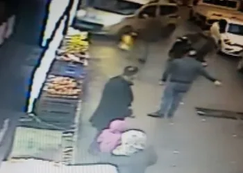 Bursa’da sürücüyü uyardı, satırlı saldırıya uğradı