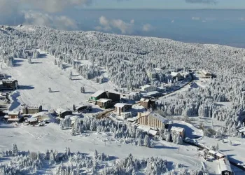 Uludağ’da kar kalınlığı 141 santimetreye ulaştı