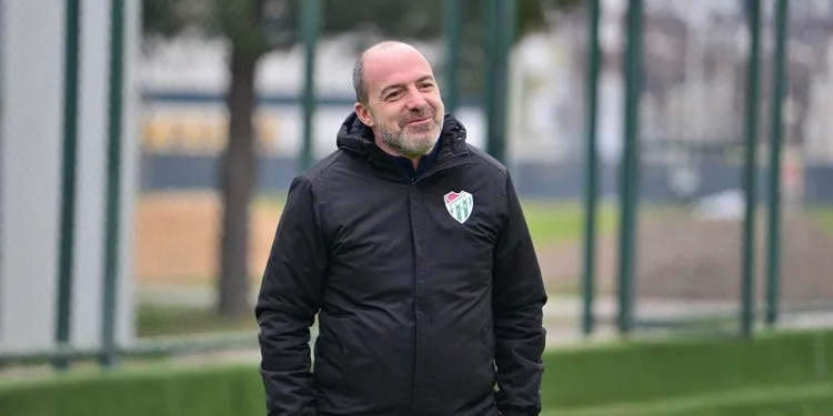 Bursaspor, Deniz Kolgu ile yollarını ayırdı