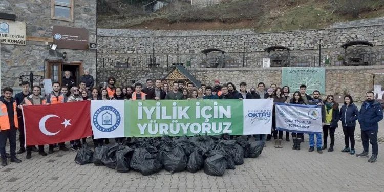 BTÜ’lü öğrencilerden çevre temizliği