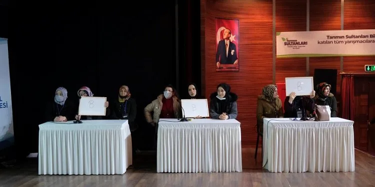 Bursa İnegöl’de “Tarımın Sultanları” bilgi yarışması düzelendi