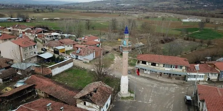 Bursa’da camisiz minare köyün sembolü oldu