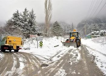 Bursa Yıldırım’da kar seferberliği