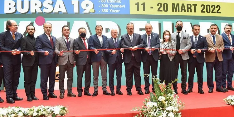 Bursa Kitap Fuarı kapılarını açtı