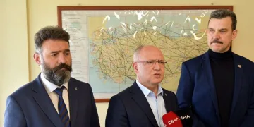 AK Parti’den Bursa’da “Omuz omuzayız” mesajı
