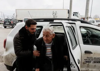 Bursa’da diyaliz hastası hastaneye ulaştırıldı