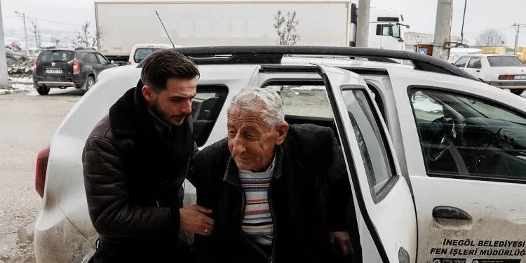Bursa’da diyaliz hastası hastaneye ulaştırıldı