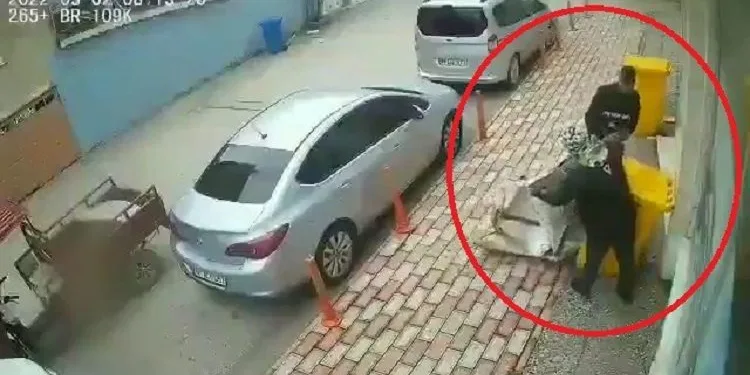 Bursa’da çek çek arabasıyla çöp kovası hırsızlığı