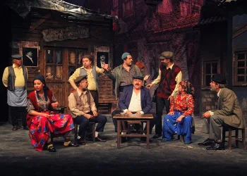 Bursa’da tiyatro festivali coşkusu devam ediyor