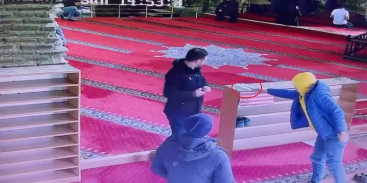 Bursa’da camiye ait elektrik faturalarını alıp ödediler