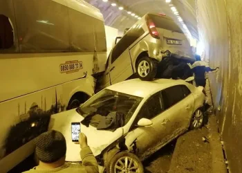 Bolu Dağı Tüneli’nde zincirleme trafik kazası!