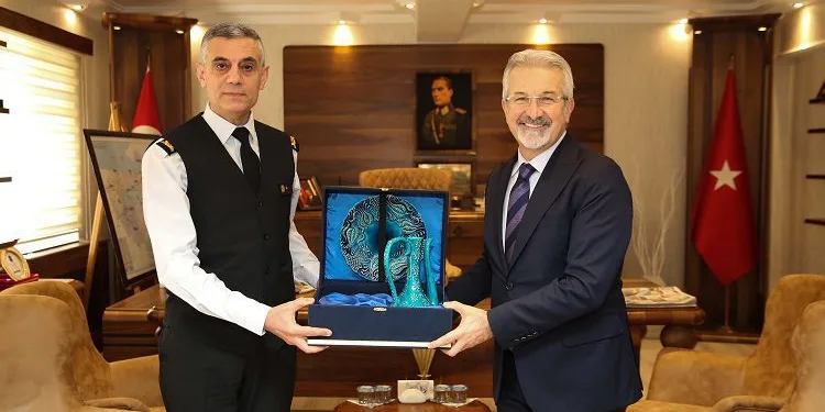 Başkan Erdem’den, Yalçınkaya’ya nezaket ziyareti