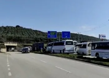 Bursa’daki hırsızlık yüzünden kilometrelerce araç kuyruğu