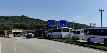 Bursa’daki hırsızlık yüzünden kilometrelerce araç kuyruğu