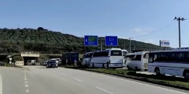 Bursa’daki hırsızlık yüzünden kilometrelerce araç kuyruğu