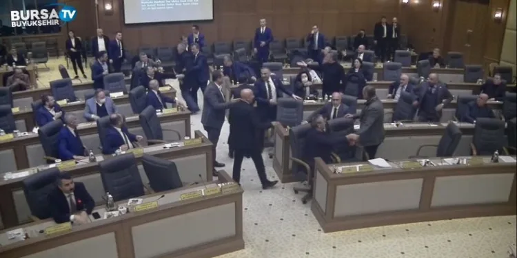 Bursa Büyükşehir Meclisi’nde katı atık bedeli tartışması
