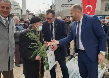 Orhaneli’de 7 bin 600 fidan dağıtıldı