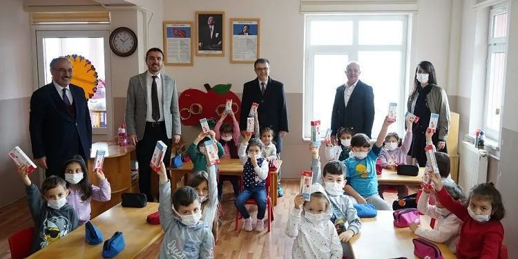 Kestel Belediyesi’nden öğrencilere diş bakım seti