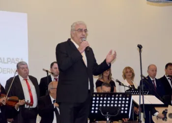 Bursa’da koro şefi kalbine yenik düştü
