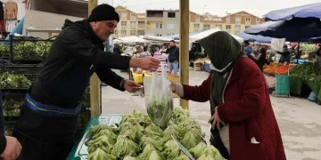 Bursa Gemlik’te ilk hasat marullar satışta