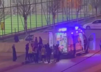 Bursa’da halı sahada maç oynarken fenalaştı