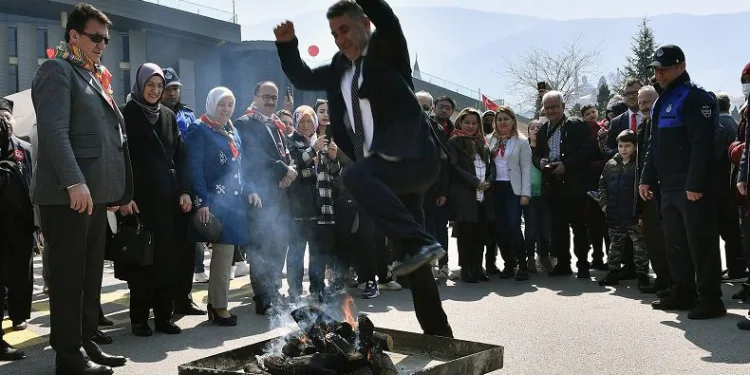 Osmangazi’de nevruz ateşi Fetih Müzesi’nde yandı