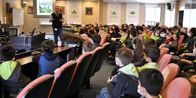 Osmangazi Belediyesi meclis salonu sınıf oldu