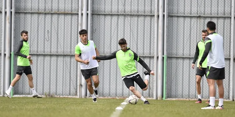 Bursaspor taktik antrenman yaptı