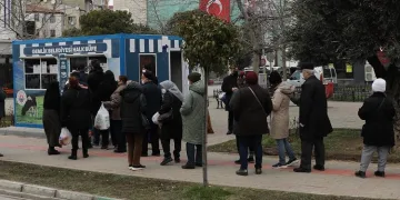 Gemlik’te halk büfeler binlerce vatandaşa hizmet veriyor