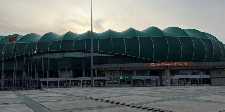 Timsah Park hırsızları yakalandı
