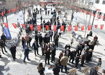 Fotoğraflarla Yenişehir sergisine yoğun ilgi