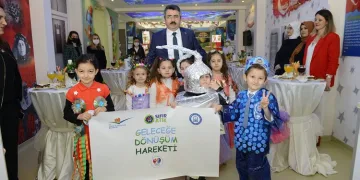 Yıldırımlı miniklerden mavi kapak kampanyasına tam destek