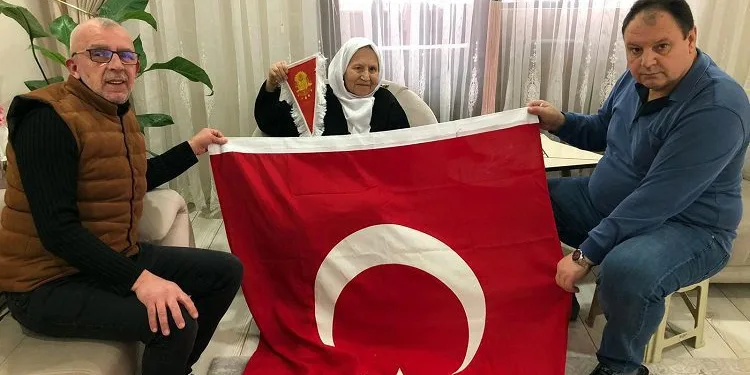 Çanakkale’de savaşan Bursalı Onbaşı’nın kızına anlamlı hediye