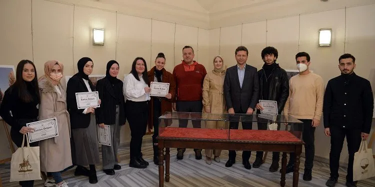 Bursa Osmangazi’de temel fotoğrafçılık sergisi