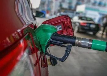 Benzin ve motorine 3 günde 3’üncü zam