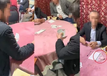 Bursa’da kumar oynatılan kıraathaneye baskın