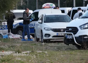 Park halindeki aracın bagajından ceset çıktı