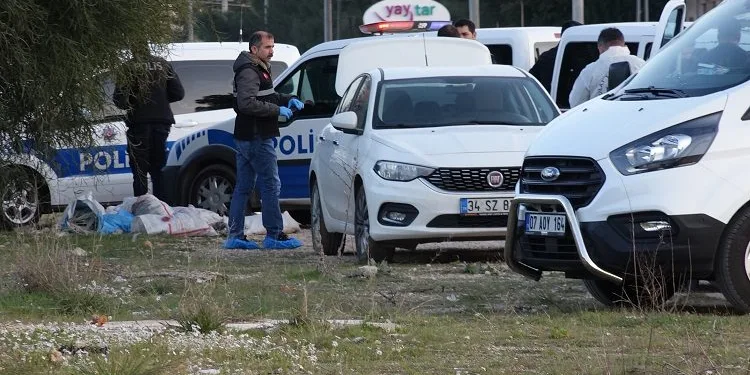 Park halindeki aracın bagajından ceset çıktı