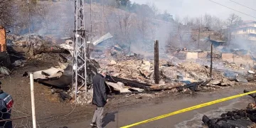 Kastamonu’da bir köy alevlere teslim oldu