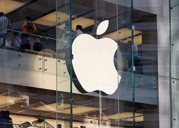 Apple’dan hem zam hem tanıtım