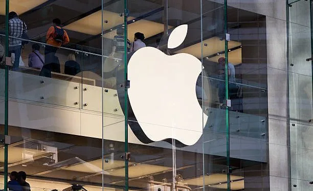 Apple’dan hem zam hem tanıtım