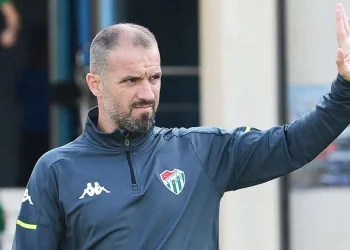 Bursaspor’da Mustafa Er ile anlaşma sağladı
