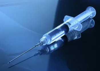 Bebeğe çamaşır sulu işkenceye hapis