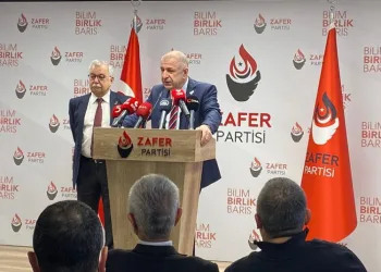 Eski bakan Zafer Partisi’ne katıldı