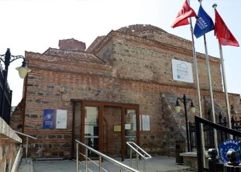 Bursa’da tarihi hamam kütüphane oldu