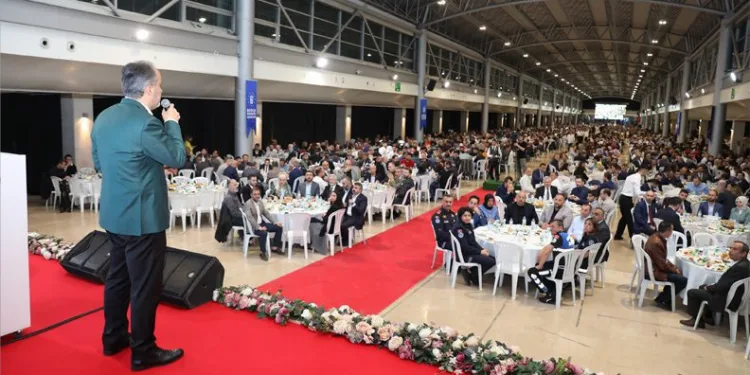Bursa Büyükşehir ailesi iftarda bayramlaştı