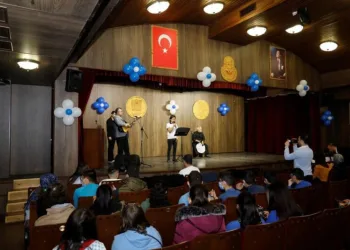 Otizm Farkındalık Günü İnegöl’de renkli görüntülere sahne oldu