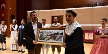 İnegöl Belediyesi Şehir Tiyatrosu Kestel Tiyatro Festivalinde Sahne Aldı