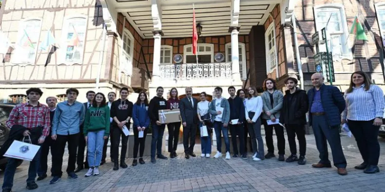 Bursa’da derece yapan öğrencilere ödül